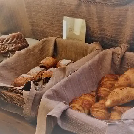 Borgo Gallinaio Bed and Breakfast 3*
